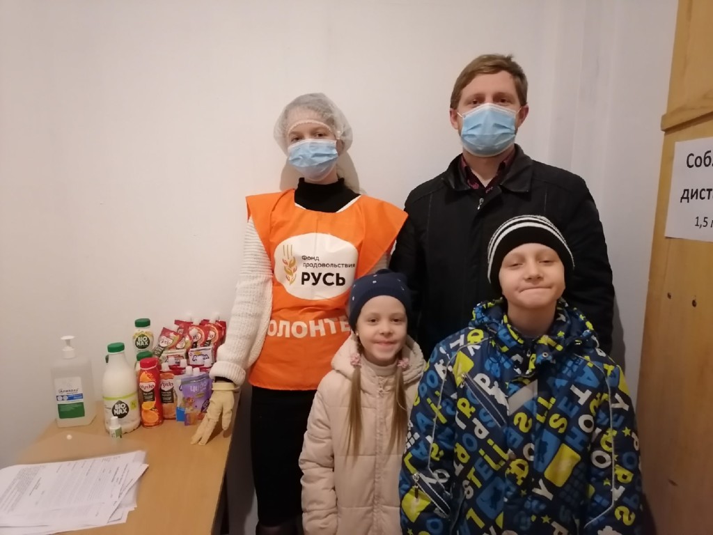 В Московском благочинии прошла акция по раздаче молочной продукции