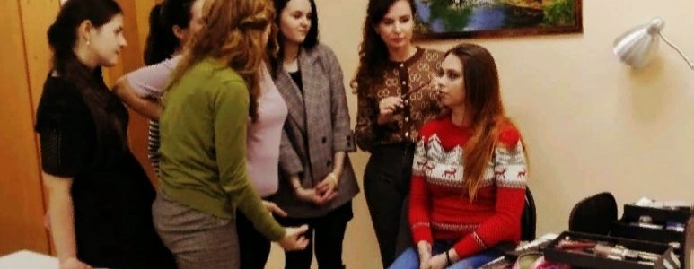 В Московском благочинии прошел мастер-класс «Образ православной девушки»