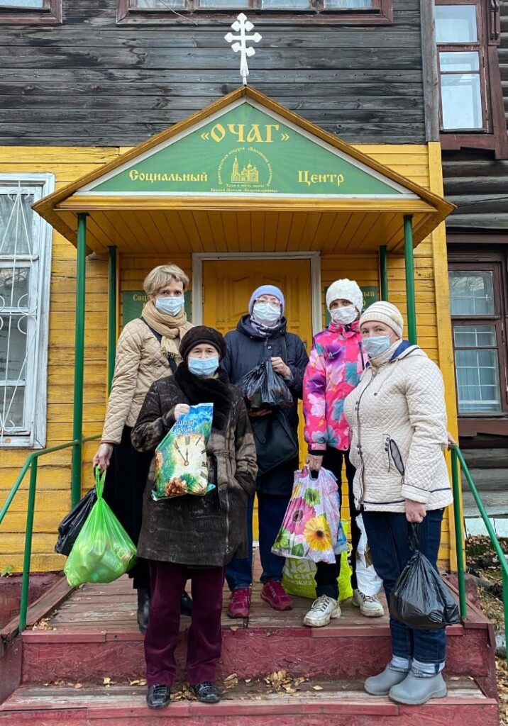 В социальном центре «Очаг» Московского благочиния была проведена раздача гуманитарной помощи