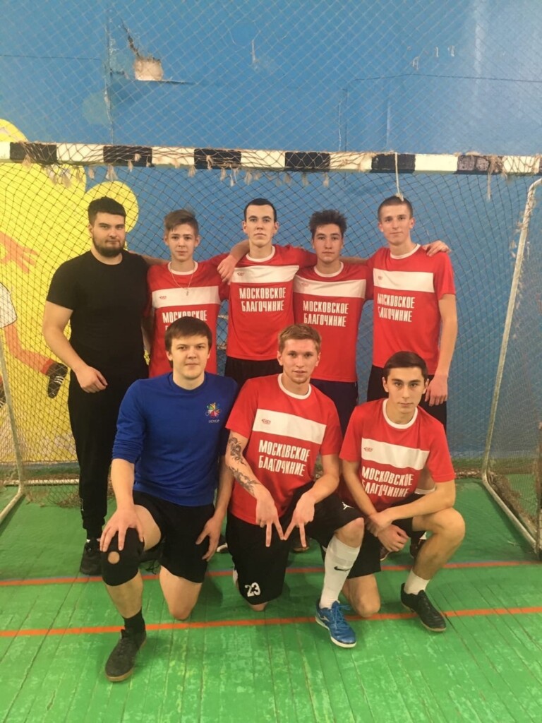 Команда молодежного волонтёрского движения Московского благочиния заняла второе место на турнире по мини-футболу