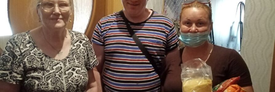В Московском благочинии была проведена адресная развозка продуктовых наборов