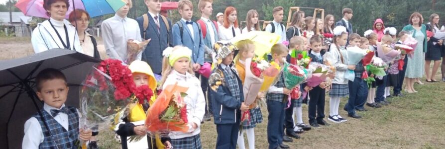  В Московском районе прошли торжественные линейки, посвященные Дню Знаний