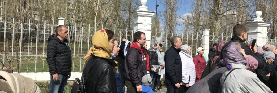 1 мая 2022 года центральный храм Московского благочиния в честь иконы Божией Матери «Скоропослушница» посетили гости — вынужденные переселенцы, проживающие в Московском районе Нижнего Новгорода