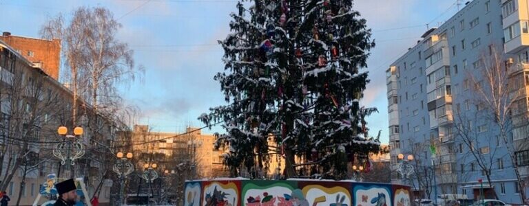Рождественский праздник в елочном комплексе Московского района