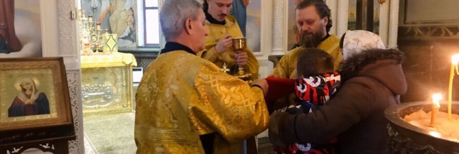Божественная литургия для детей с расстройством аутического спектра в Серафимовском храме