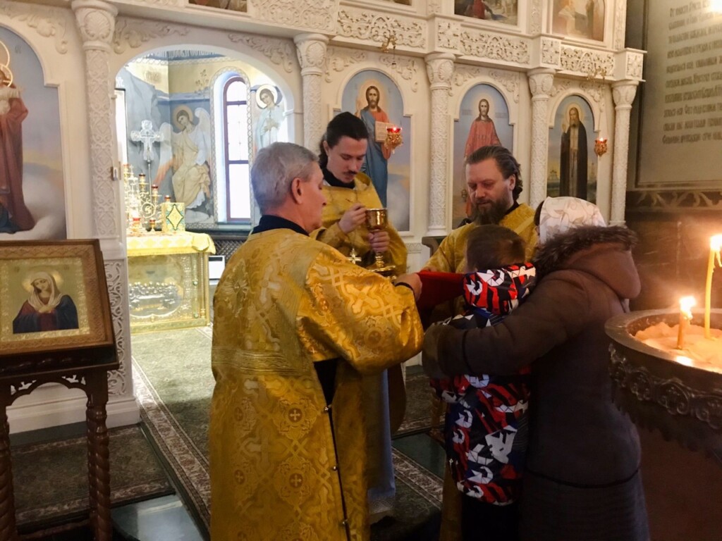 Божественная литургия для детей с расстройством аутического спектра в Серафимовском храме