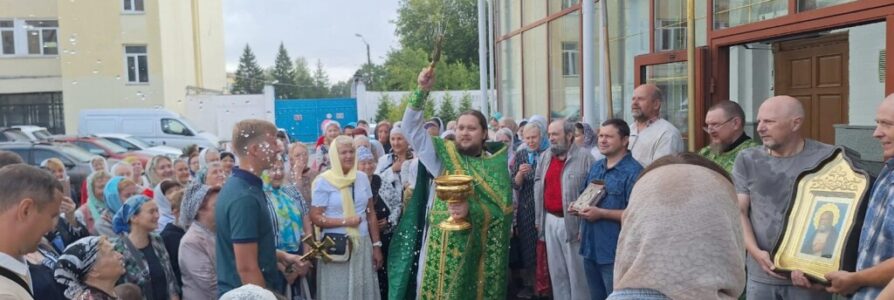 В Серафимовском храме отметили престольный праздник