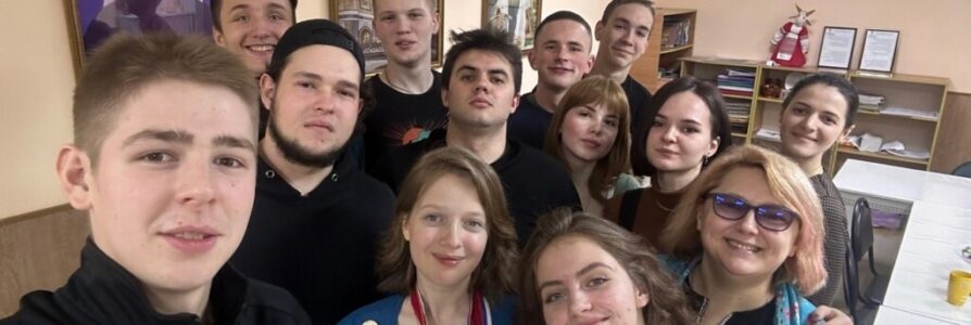 Молодежный актив благочиния провел праздничную встречу, приуроченную к престолу центрального храма