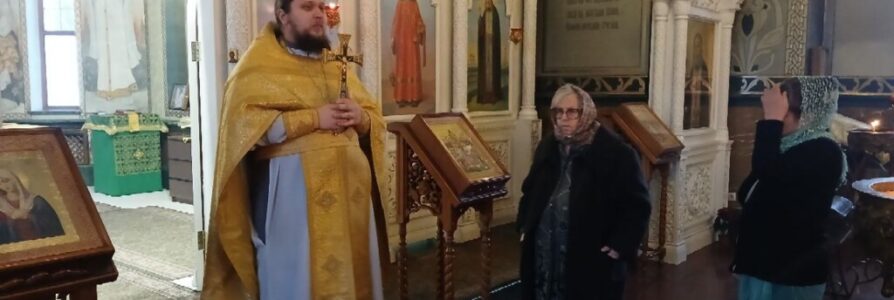 В Серафимовском храме состоялась Литургия для детей с ментальными нарушениями