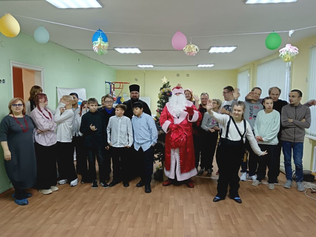 Московское благочиние выступило соорганизатором елки в центре «Жить по-настоящему!»
