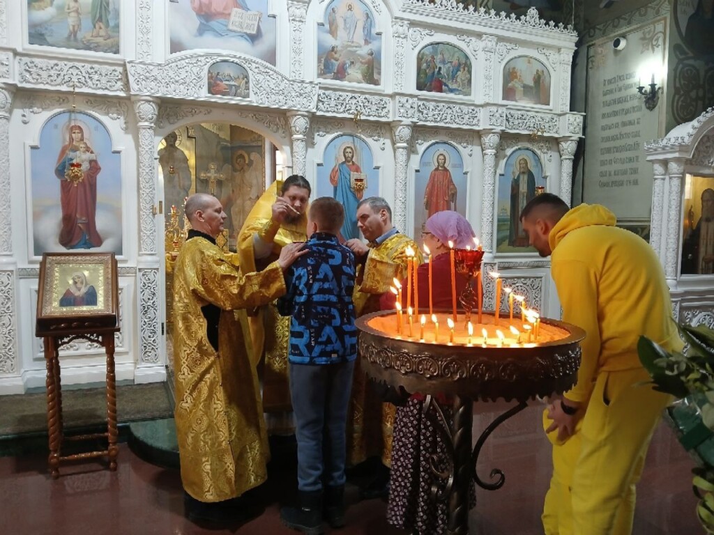 В Московском благочинии прошла Литургия для детей с ментальными нарушениями