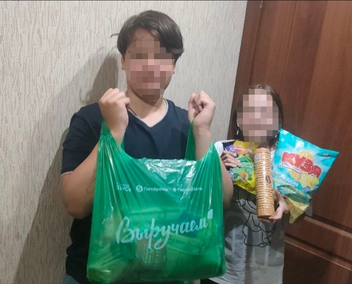 Подопечные благочиния получили продуктовые наборы, собранные в рамках «Корзины доброты»