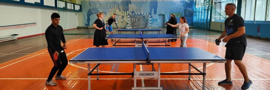 Благочиние и ФОК «Полет» провели товарищеский турнир по настольному теннису