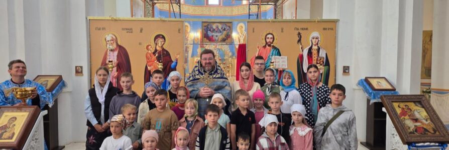 В строящемся храме св. Нины прошел праздник первой исповеди