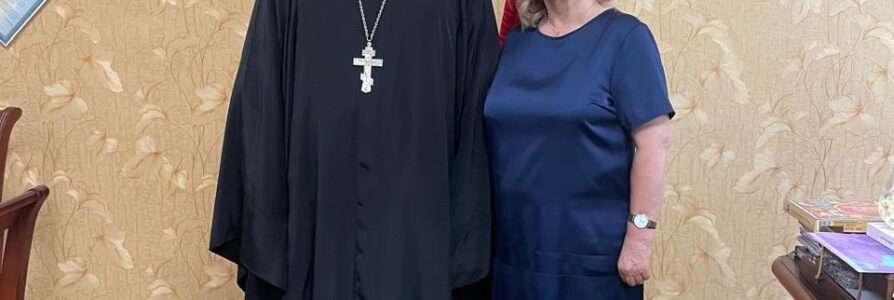 Помощник благочинного провел рабочую встречу с директором школы