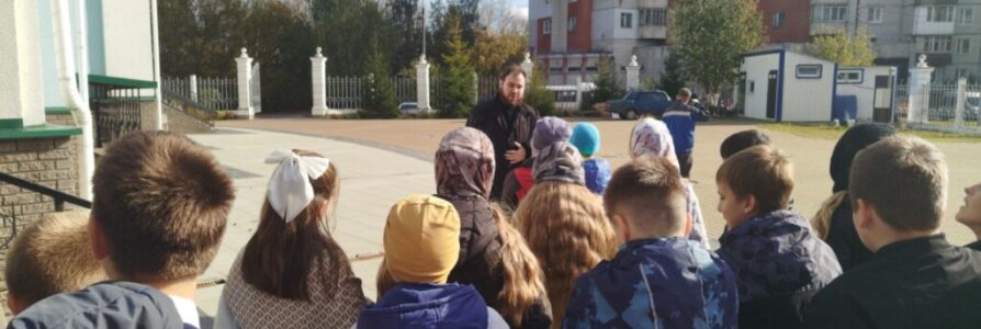 Вновь ученики школы № 139 посетили центральный храм благочиния