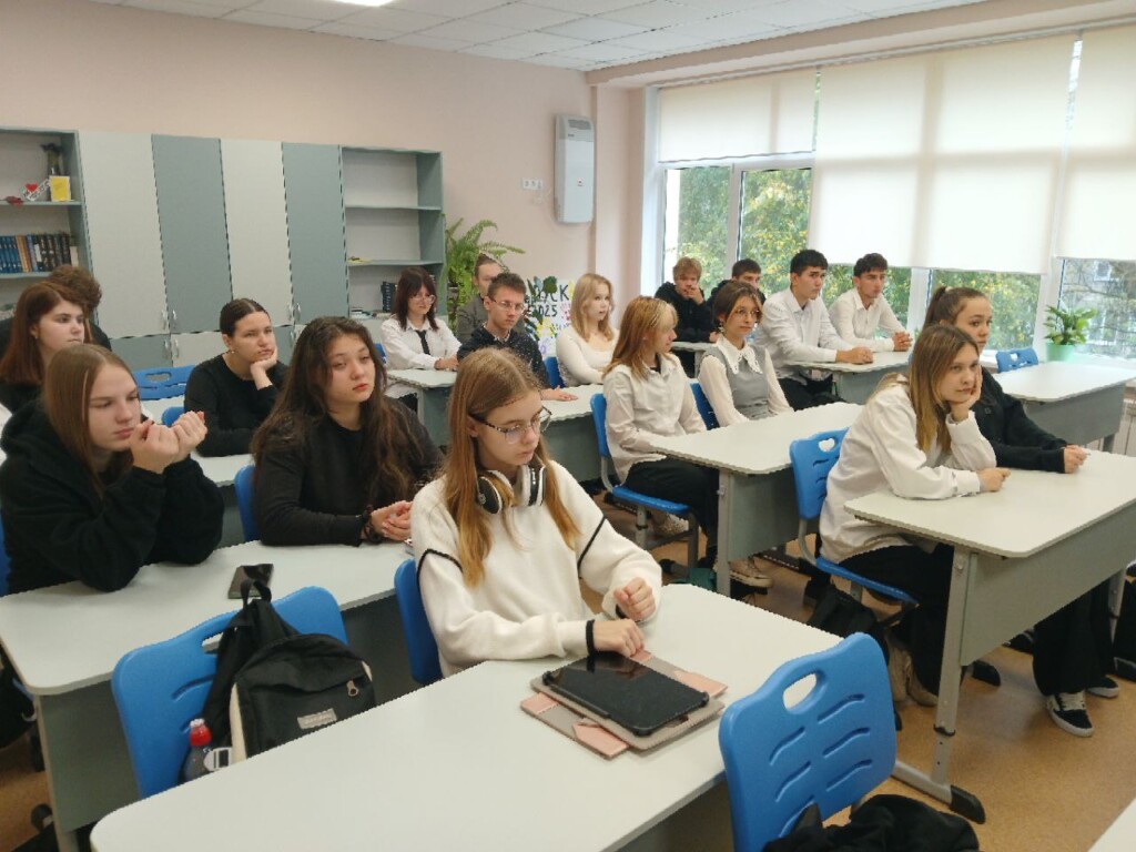 Беседа о вреде алкоголя прошла в школе № 73