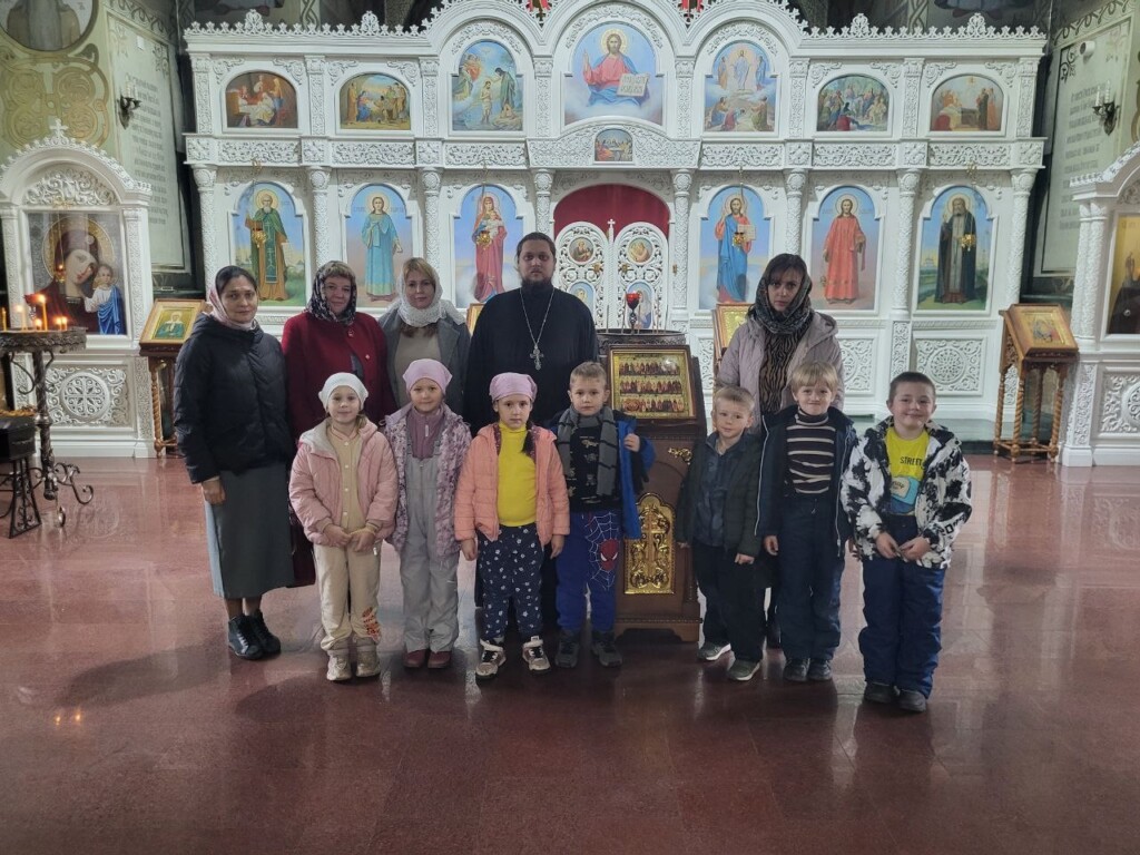 Воспитанники православного детского сада пришли на экскурсию в храм
