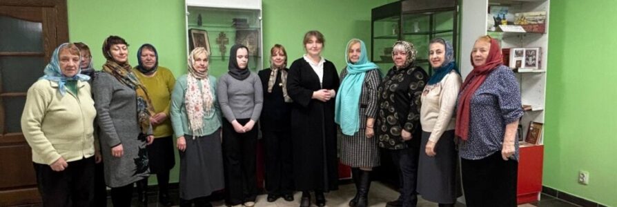 Храм во имя прп. Серафима Саровского посетил актив ТОС «Спортивный»