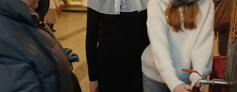 Православная молодежь приняла участие в акции «Крещенская вода»