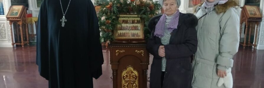 Представители благочиния взяли интервью у председателя районного общества жителей блокадного Ленинграда