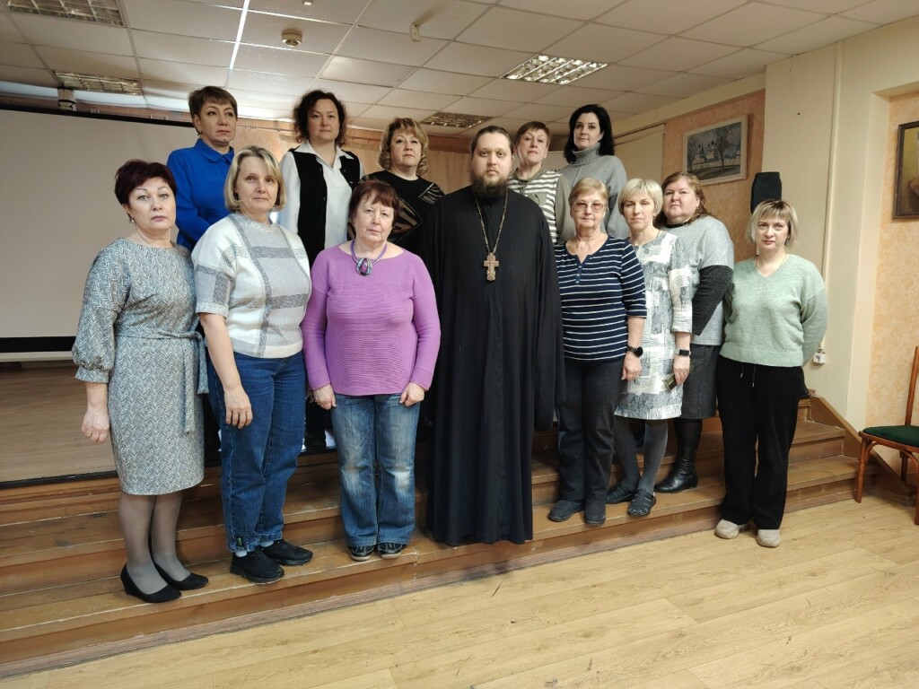 Помощник благочинного провел встречу с библиотекарями ко Дню православной книги