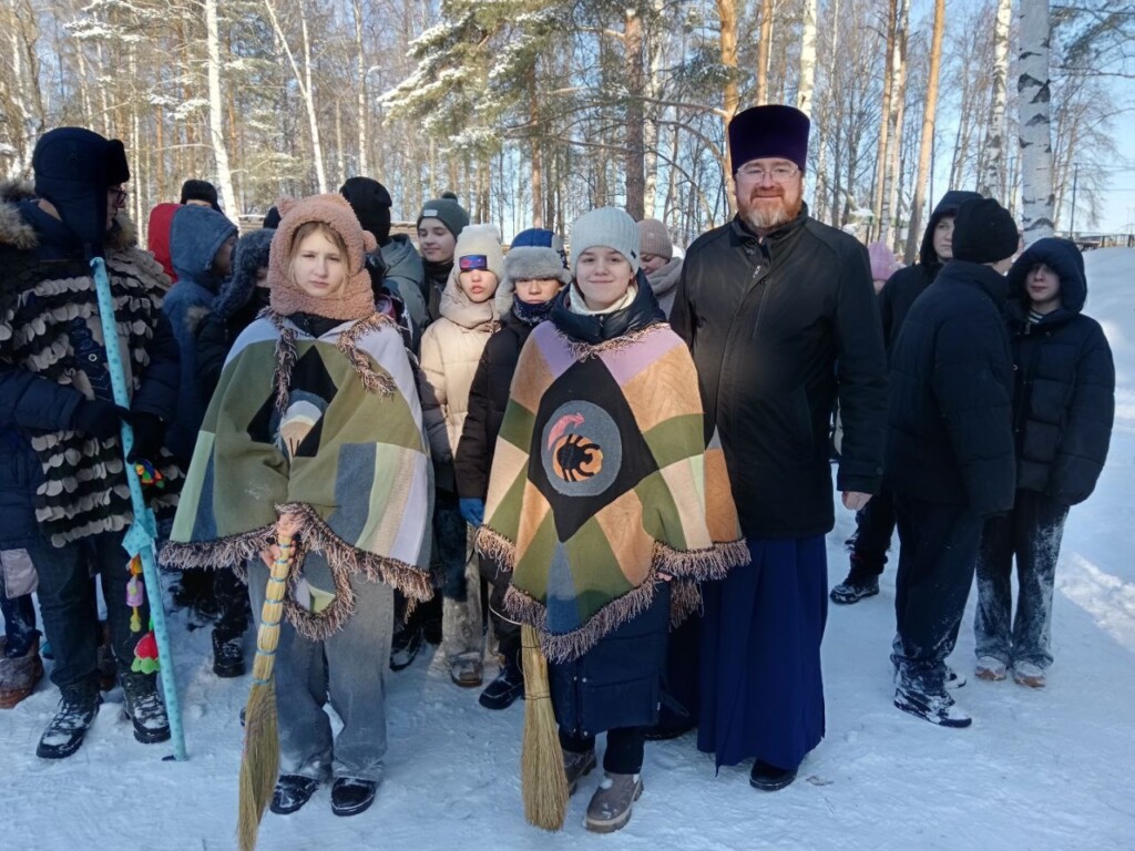 Помощник благочинного посетил Масленицу для детей с ОВЗ