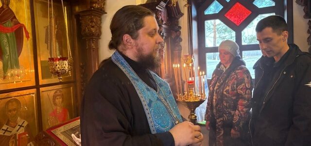 Совершен молебен в Покровской часовне на авиационном заводе