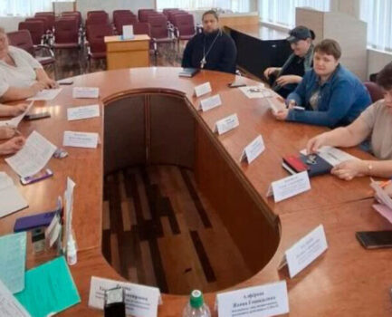 В июне помощник благочинного дважды работал в составе комиссии по делам несовершеннолетних