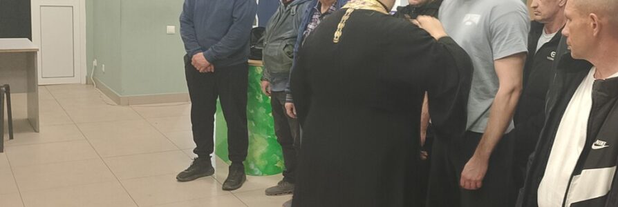 Очередная отправка воинов-контрактников прошла в Московском благочинии от военкомата