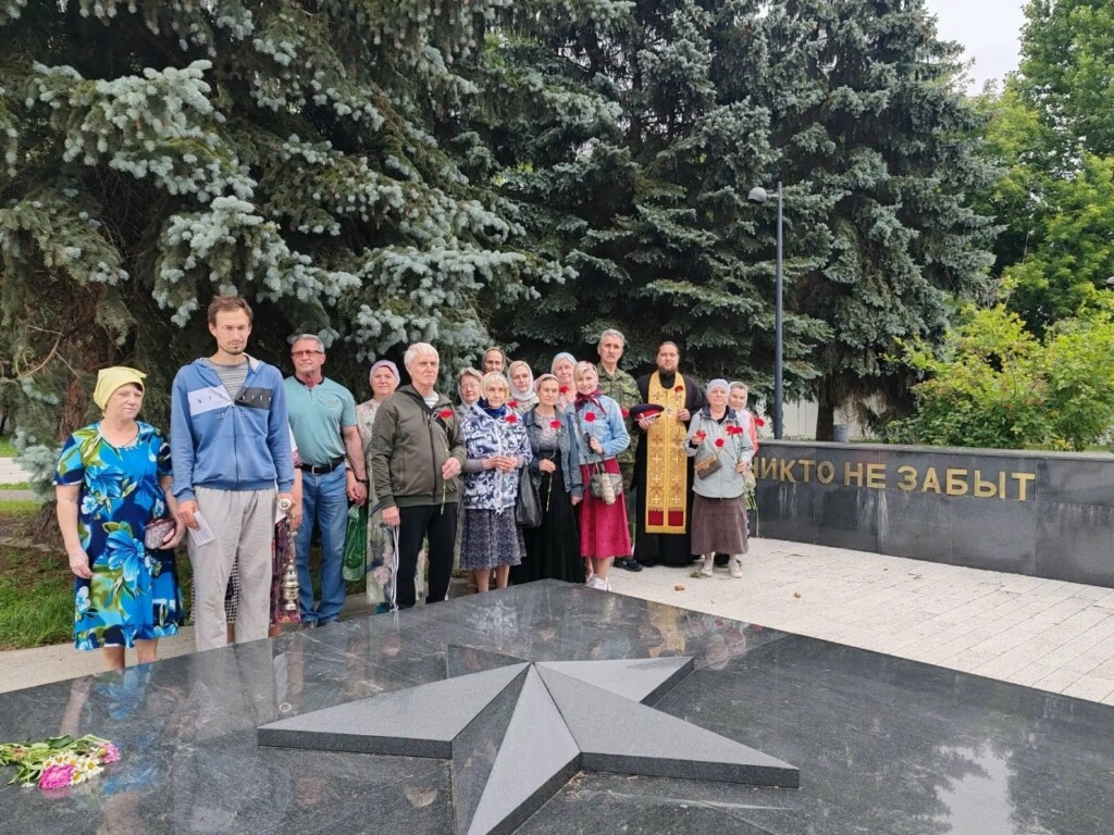 В Московском благочинии молитвенно почтили память жертв Великой Отечественной войны