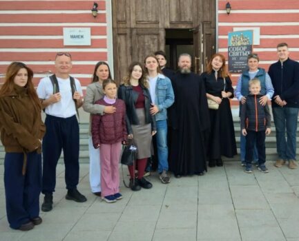 Группа благочиния посетила выставку в Нижегородском Манеже
